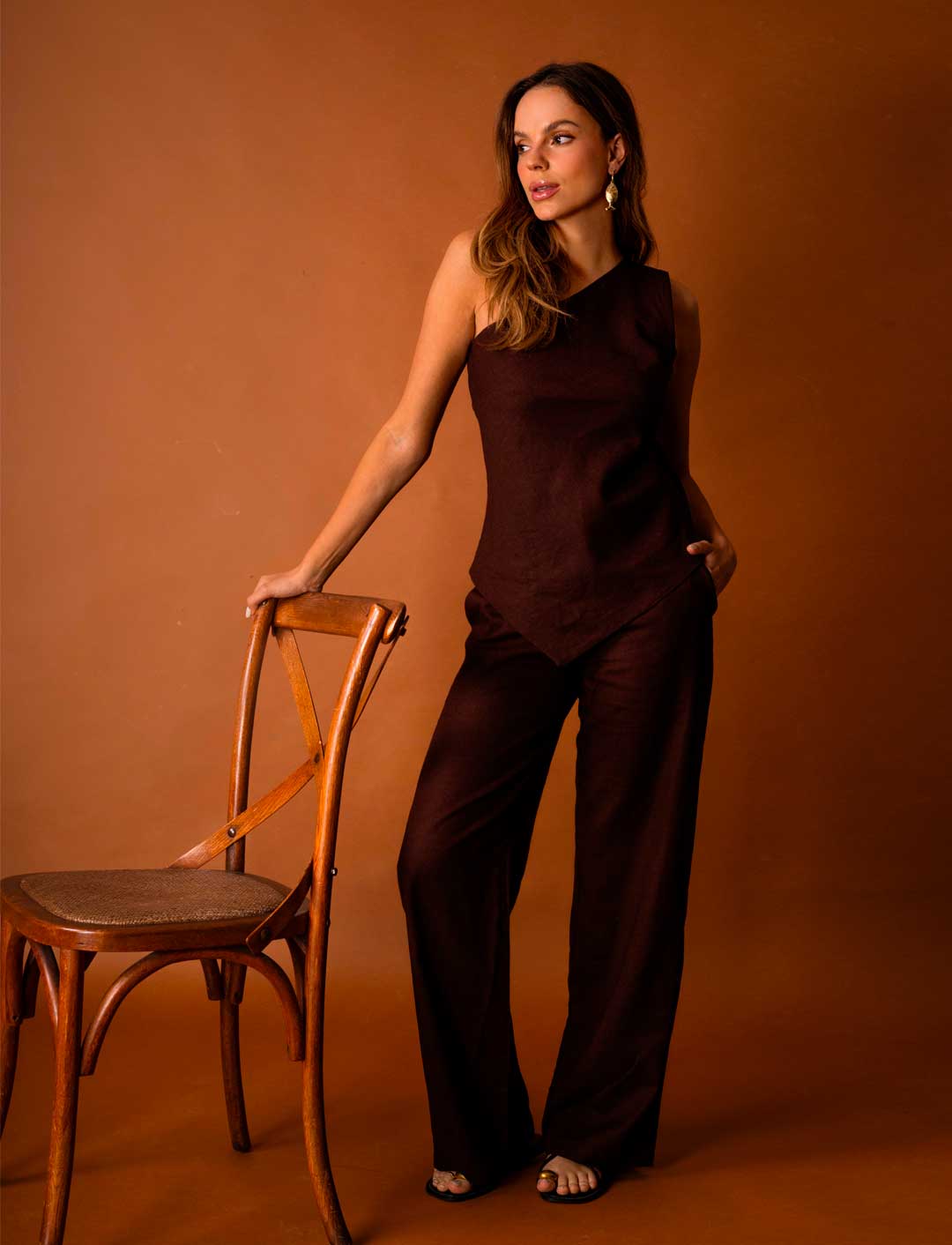 PANTALÓN LINO MÓNACO CHOCOLATE C-Vive