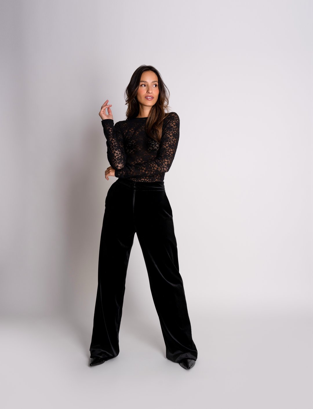 PANTALÓN VELVET TERCIOPELO NEGRO C-Vive