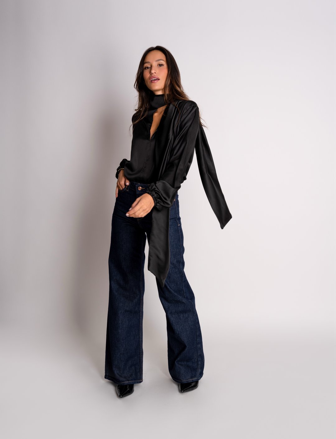 BLUSA MICAELA NEGRA C-Vive