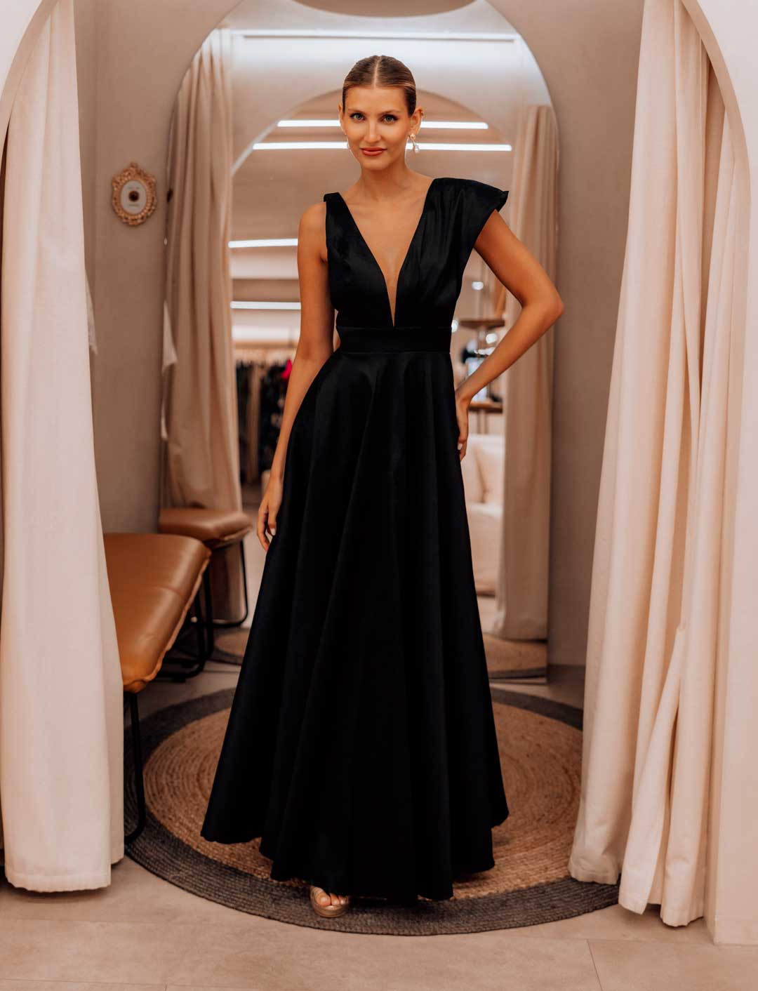 VESTIDO GRETA NEGRO C-Vive Colombia