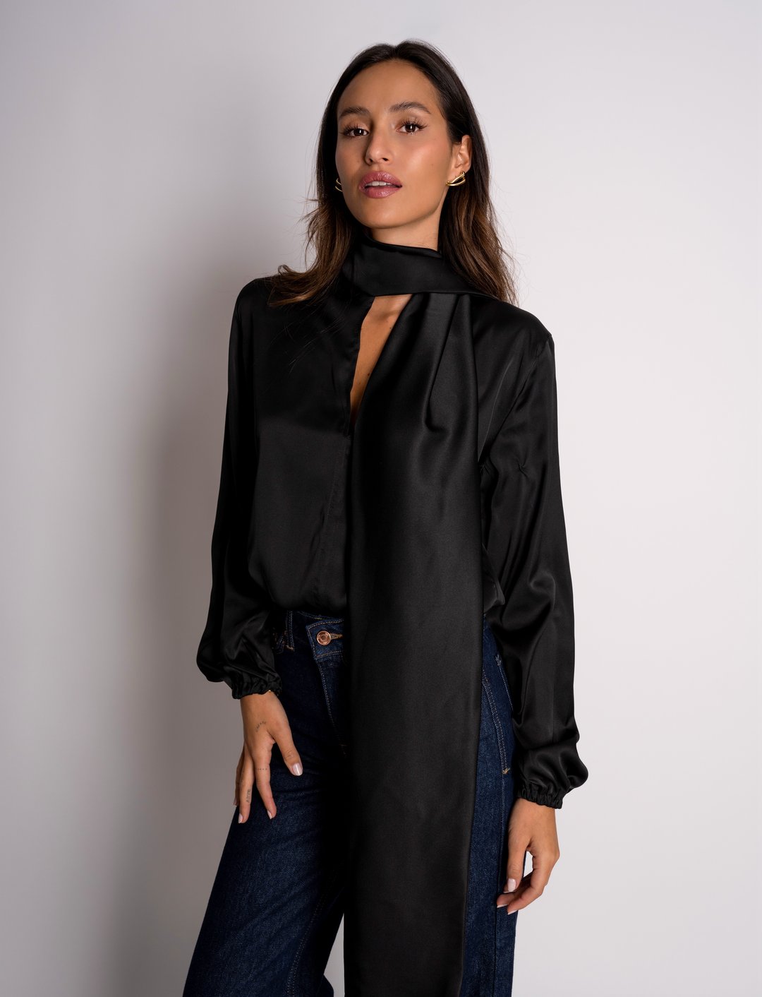 BLUSA MICAELA NEGRA C-Vive